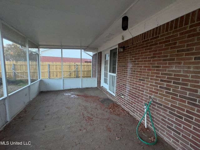 132 Meade Lane, Pearl, MS 39208