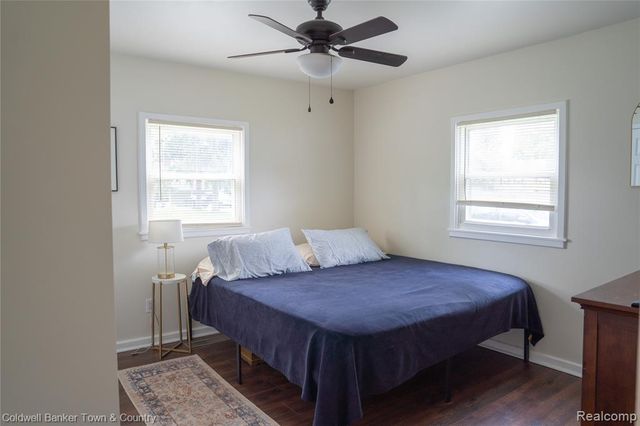 4070 Lanette Drive, Waterford, MI 48328