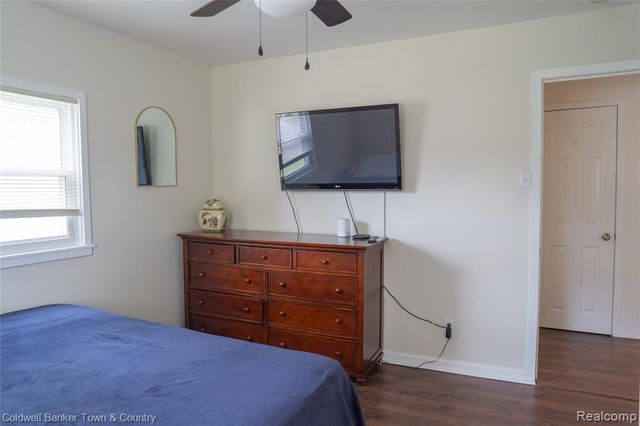 4070 Lanette Drive, Waterford, MI 48328