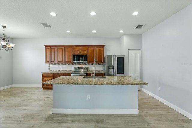 4362 SUN CENTER ROAD, Mulberry, FL 33860