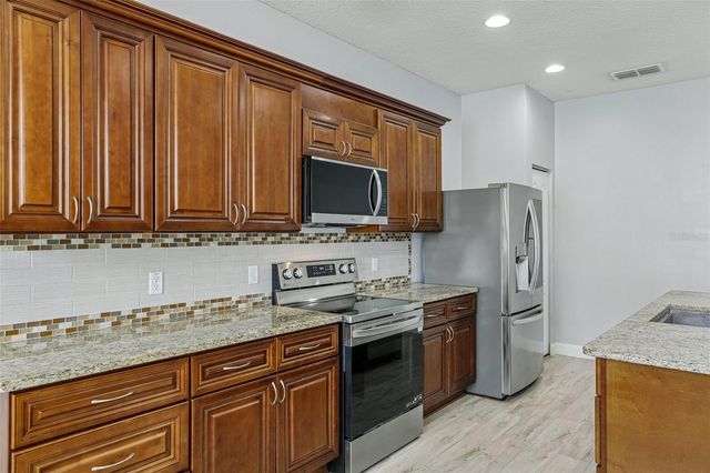 4362 SUN CENTER ROAD, Mulberry, FL 33860