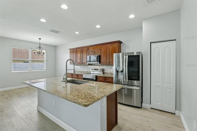 4362 SUN CENTER ROAD, Mulberry, FL 33860