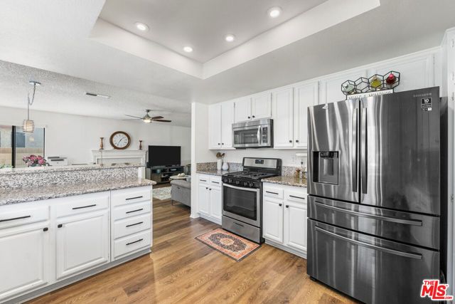 43258 33rd Street, Lancaster, CA 93536