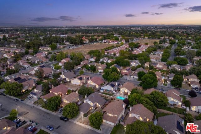 43258 33rd Street, Lancaster, CA 93536