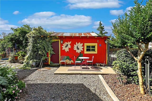 3629 N Lake, Merced, CA 95340