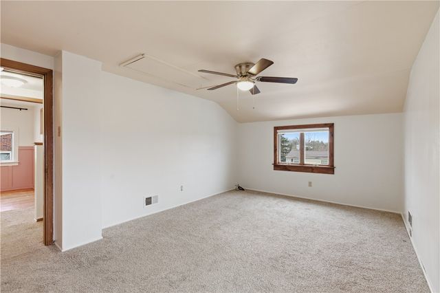 618 Arbor Ln, Pleasant Hills, PA 15236