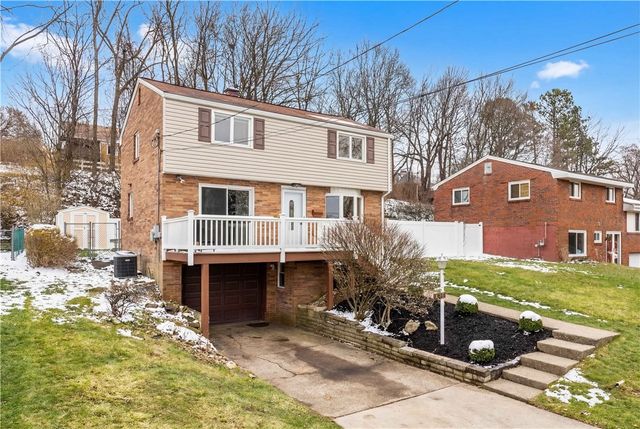 618 Arbor Ln, Pleasant Hills, PA 15236