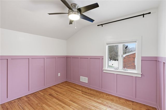 618 Arbor Ln, Pleasant Hills, PA 15236