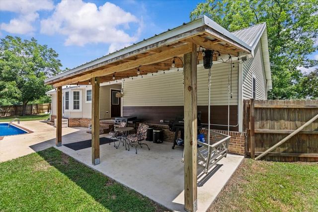 1416 W Cook Road, Dothan, AL 36301