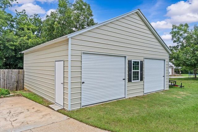 1416 W Cook Road, Dothan, AL 36301