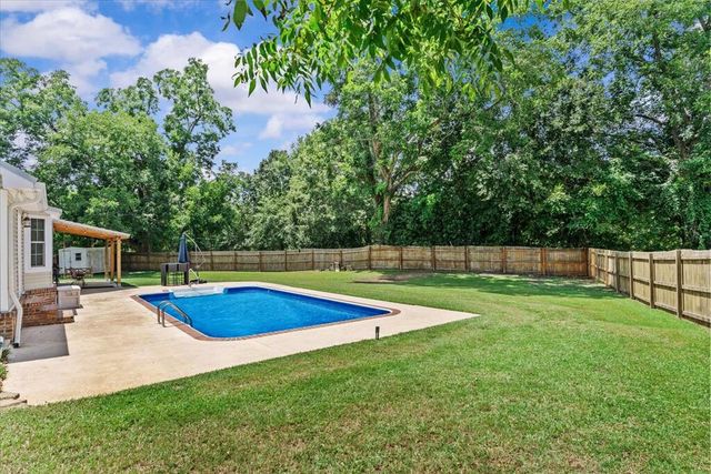 1416 W Cook Road, Dothan, AL 36301