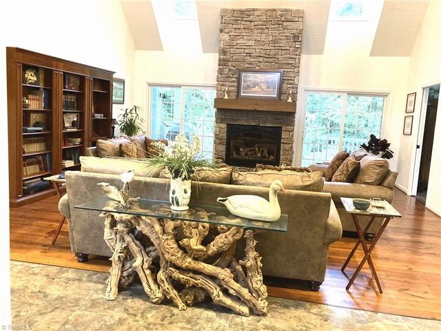 284 Hendren Road, Moravian Falls, NC 28654
