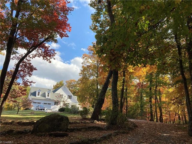 284 Hendren Road, Moravian Falls, NC 28654