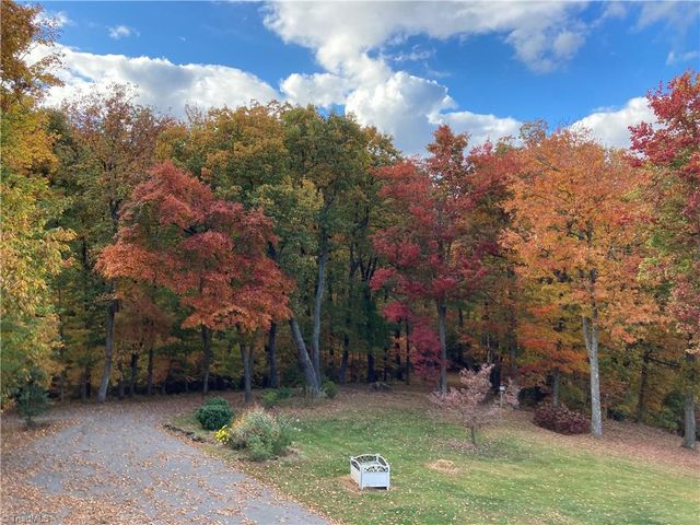 284 Hendren Road, Moravian Falls, NC 28654
