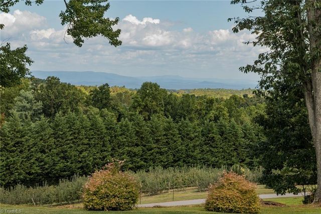 284 Hendren Road, Moravian Falls, NC 28654