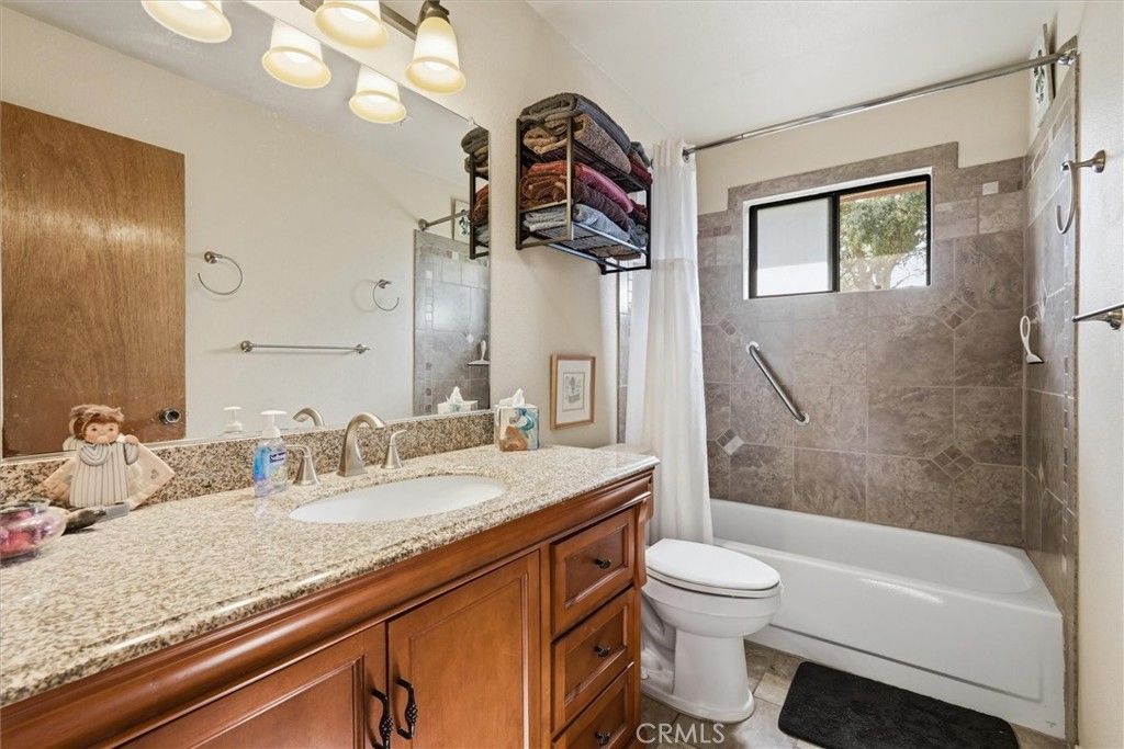 Image 19 of property listing at 28911 Gray Squirrel, Coarsegold, CA 93614