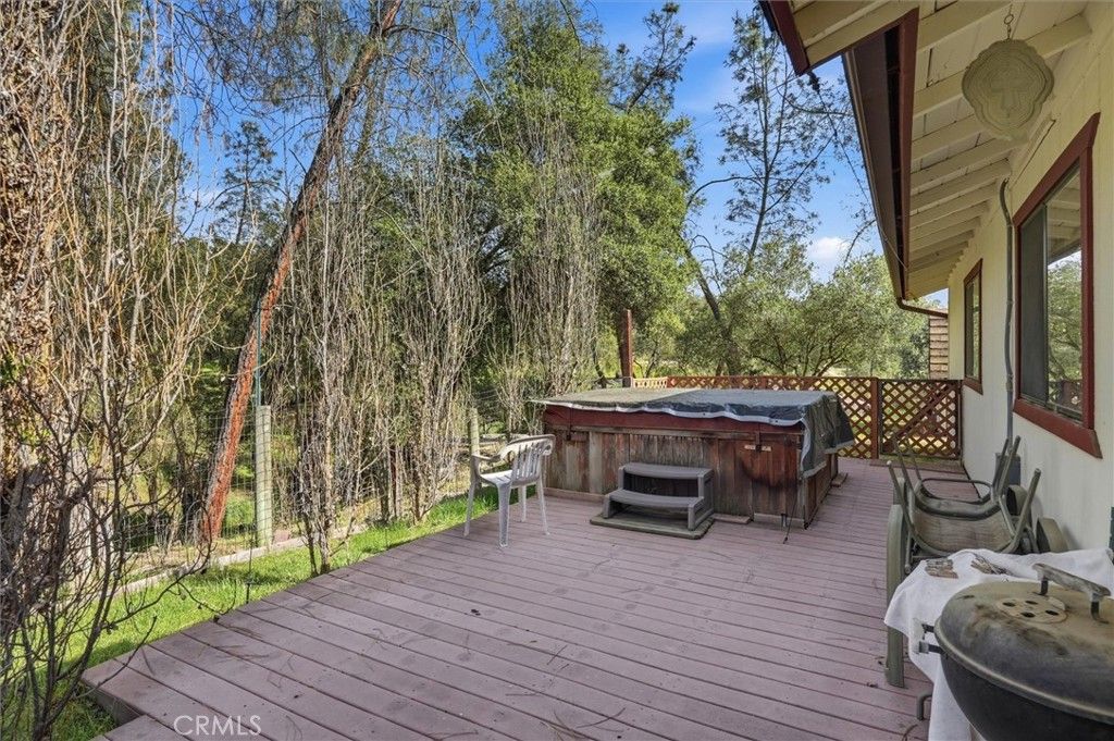 Image 28 of property listing at 28911 Gray Squirrel, Coarsegold, CA 93614