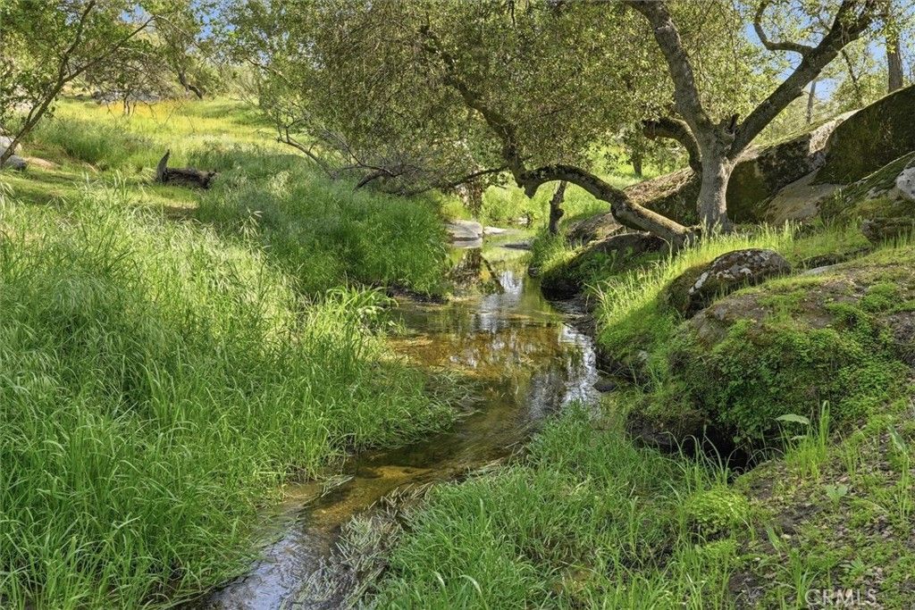 Image 38 of property listing at 28911 Gray Squirrel, Coarsegold, CA 93614