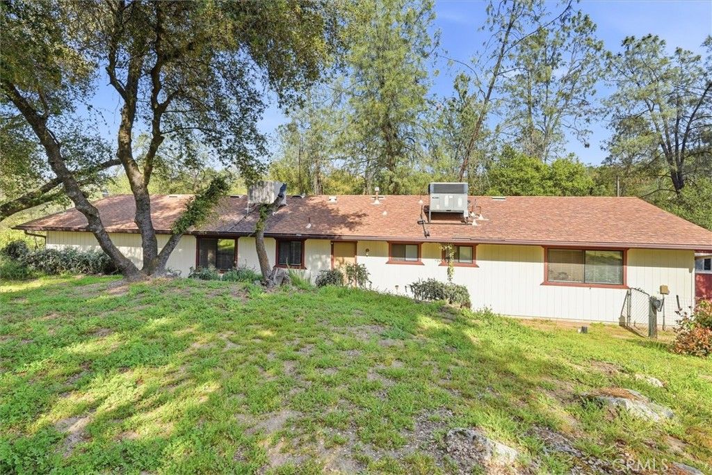 Image 4 of property listing at 28911 Gray Squirrel, Coarsegold, CA 93614