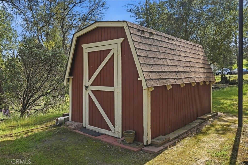 Image 42 of property listing at 28911 Gray Squirrel, Coarsegold, CA 93614