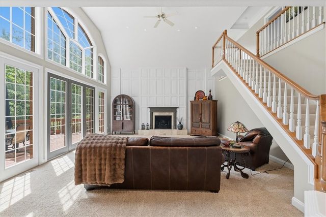 117 Lyndhurst Cir, Pine Twp, PA 15090