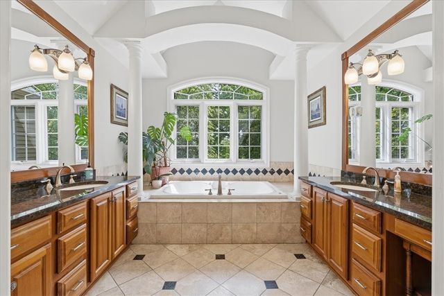 117 Lyndhurst Cir, Pine Twp, PA 15090