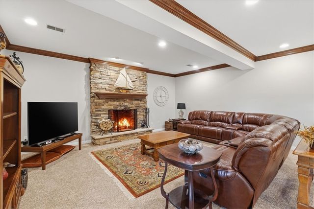 117 Lyndhurst Cir, Pine Twp, PA 15090