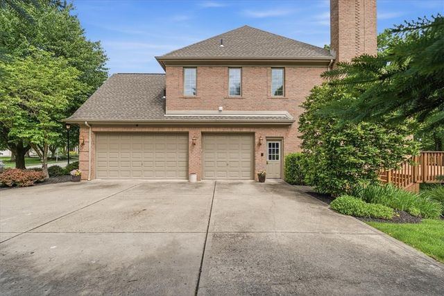 117 Lyndhurst Cir, Pine Twp, PA 15090