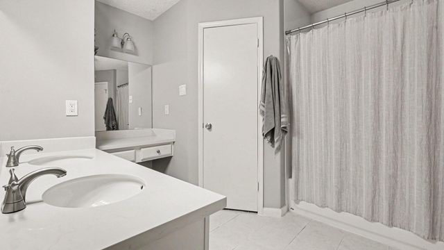 705 Meadowlark Lane, Baytown, TX 77521