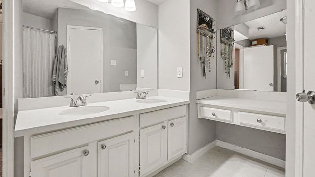 705 Meadowlark Lane, Baytown, TX 77521