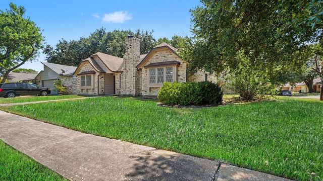 705 Meadowlark Lane, Baytown, TX 77521
