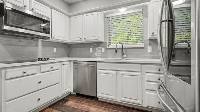 705 Meadowlark Lane, Baytown, TX 77521