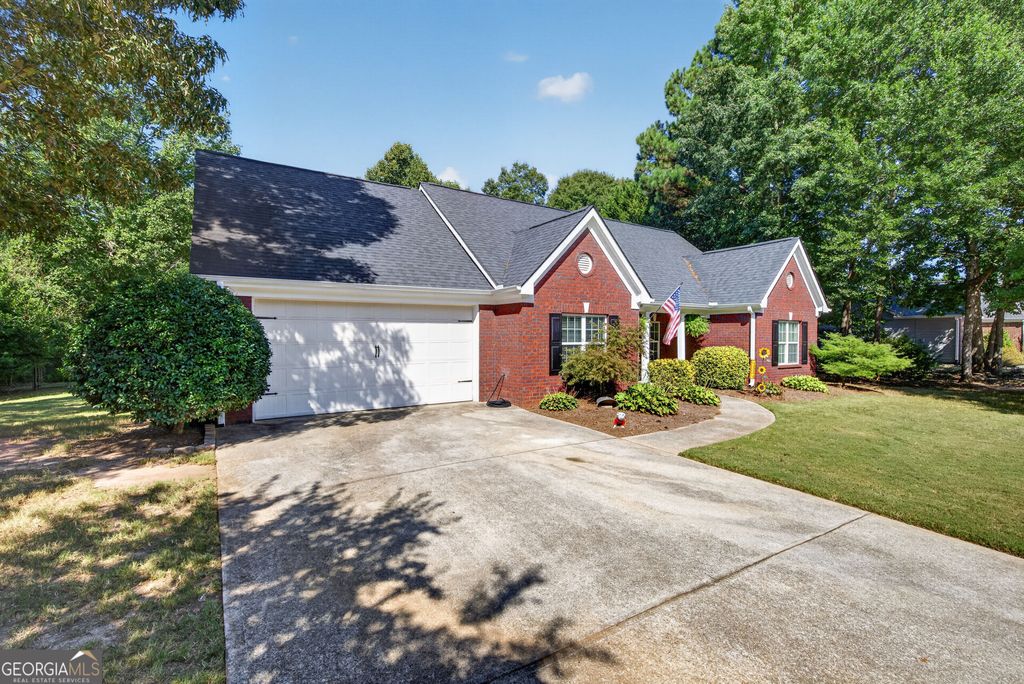144 Feldspar Drive, Jefferson, GA 30549 — photo 2