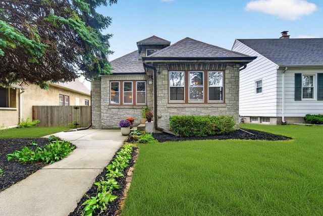7039 W Stuth PLACE, West Allis, WI 53219