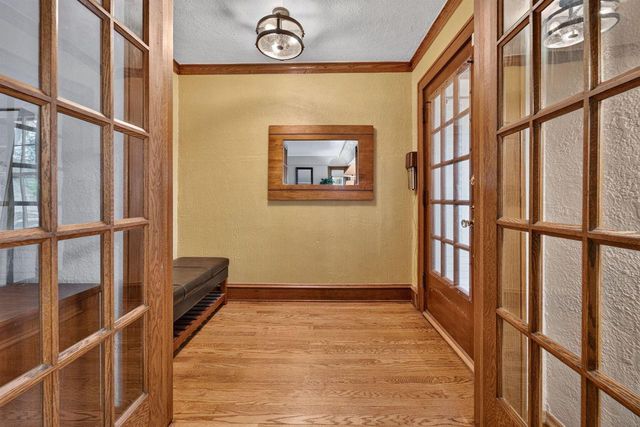 7039 W Stuth PLACE, West Allis, WI 53219