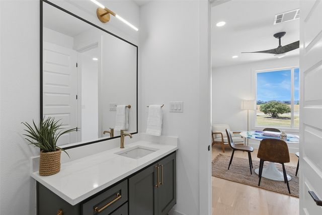 408 Vista Buena Trail, Fort Worth, TX 76111
