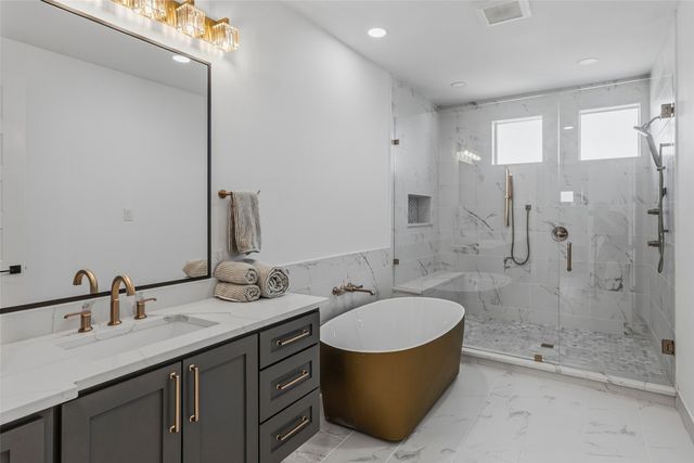 408 Vista Buena Trail, Fort Worth, TX 76111