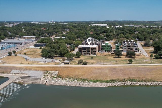 408 Vista Buena Trail, Fort Worth, TX 76111