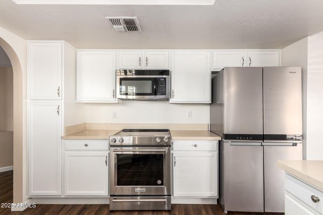 11845 N 40th Place, Phoenix, AZ 85028