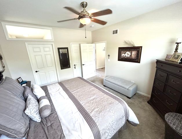 16123 Powderhorn Lake Way, Crest Hill, IL 60403