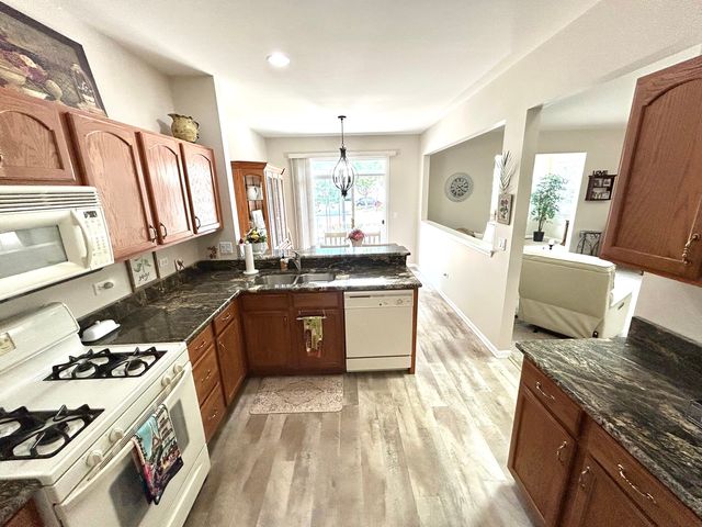 16123 Powderhorn Lake Way, Crest Hill, IL 60403