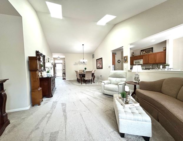 16123 Powderhorn Lake Way, Crest Hill, IL 60403
