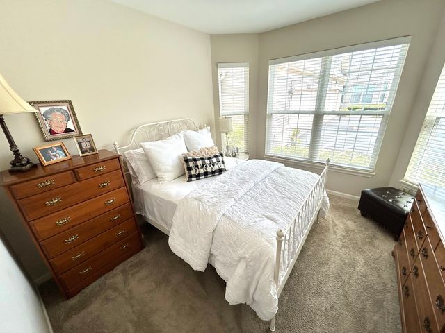 16123 Powderhorn Lake Way, Crest Hill, IL 60403