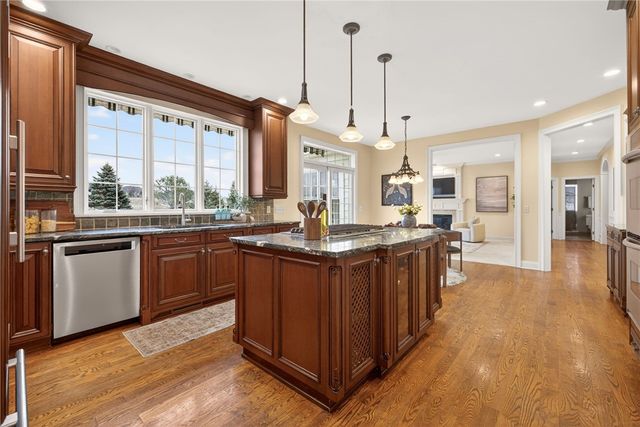 37 Amber Hill Drive, Pittsford, NY 14534