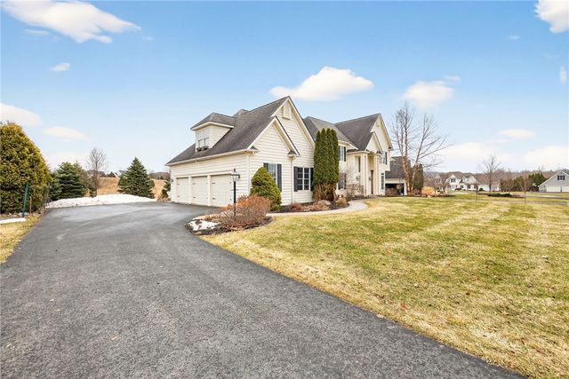 37 Amber Hill Drive, Pittsford, NY 14534