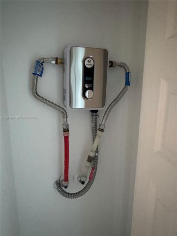 8363 NW 41st St A-306, Doral, FL 33166