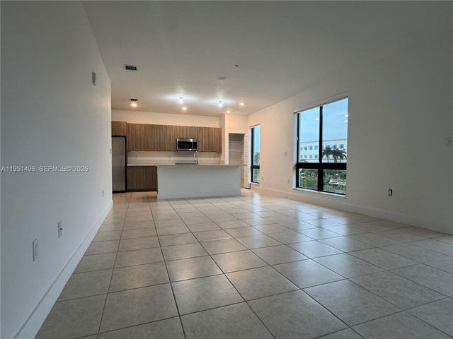 8363 NW 41st St A-306, Doral, FL 33166