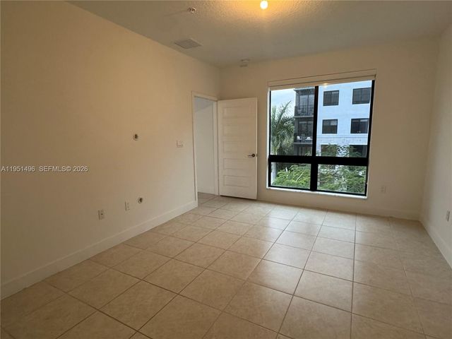 8363 NW 41st St A-306, Doral, FL 33166
