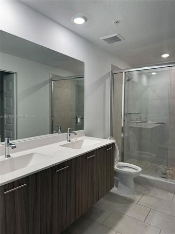 8363 NW 41st St A-306, Doral, FL 33166