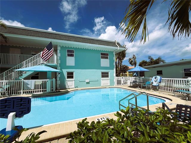 11440 1ST STREET E 2, Treasure Island, FL 33706